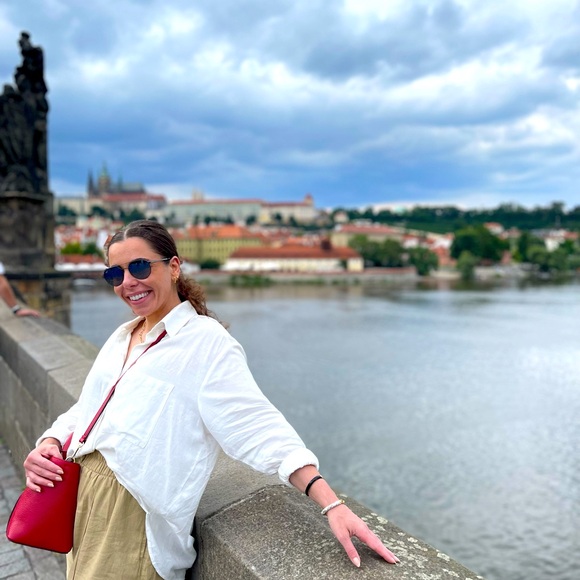 Meet your Posher, Lauren - Picture 1 of 1